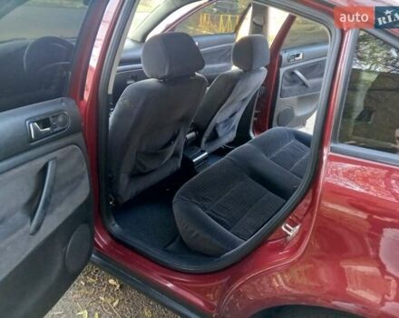 Красный Фольксваген Пассат, объемом двигателя 1.78 л и пробегом 280 тыс. км за 3999 $, фото 21 на Automoto.ua