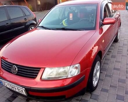Красный Фольксваген Пассат, объемом двигателя 1.9 л и пробегом 321 тыс. км за 4500 $, фото 1 на Automoto.ua