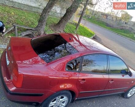 Красный Фольксваген Пассат, объемом двигателя 1.78 л и пробегом 280 тыс. км за 3999 $, фото 13 на Automoto.ua