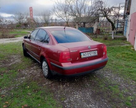 Красный Фольксваген Пассат, объемом двигателя 1.8 л и пробегом 520 тыс. км за 1900 $, фото 2 на Automoto.ua