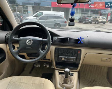 Красный Фольксваген Пассат, объемом двигателя 1.8 л и пробегом 216 тыс. км за 3700 $, фото 20 на Automoto.ua