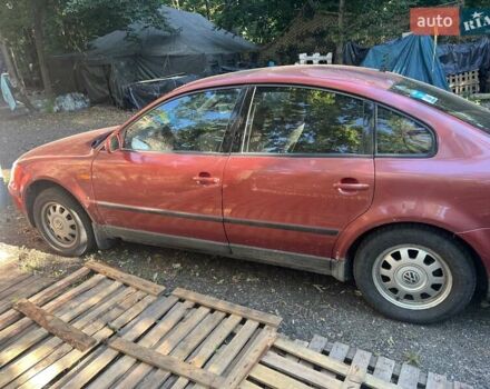 Червоний Фольксваген Пассат, об'ємом двигуна 1.6 л та пробігом 393 тис. км за 3700 $, фото 2 на Automoto.ua