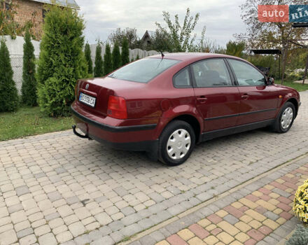 Красный Фольксваген Пассат, объемом двигателя 1.6 л и пробегом 213 тыс. км за 3550 $, фото 4 на Automoto.ua