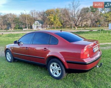 Красный Фольксваген Пассат, объемом двигателя 1.78 л и пробегом 280 тыс. км за 3999 $, фото 9 на Automoto.ua
