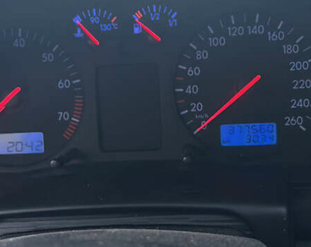 Красный Фольксваген Пассат, объемом двигателя 1.8 л и пробегом 378 тыс. км за 3490 $, фото 6 на Automoto.ua