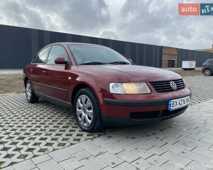 Красный Фольксваген Пассат, объемом двигателя 1.78 л и пробегом 246 тыс. км за 2999 $, фото 2 на Automoto.ua