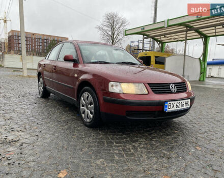 Красный Фольксваген Пассат, объемом двигателя 1.8 л и пробегом 246 тыс. км за 3299 $, фото 2 на Automoto.ua