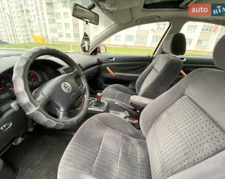 Красный Фольксваген Пассат, объемом двигателя 1.8 л и пробегом 246 тыс. км за 3299 $, фото 16 на Automoto.ua