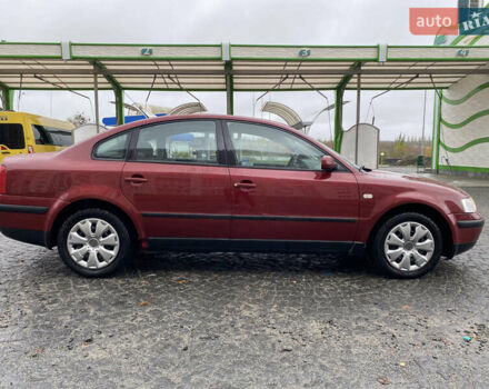 Красный Фольксваген Пассат, объемом двигателя 1.8 л и пробегом 246 тыс. км за 3299 $, фото 3 на Automoto.ua