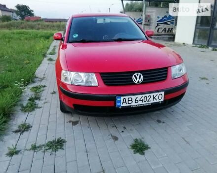 Красный Фольксваген Пассат, объемом двигателя 1.78 л и пробегом 320 тыс. км за 3500 $, фото 4 на Automoto.ua