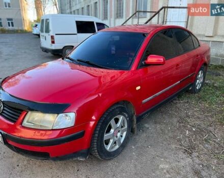 Красный Фольксваген Пассат, объемом двигателя 1.8 л и пробегом 290 тыс. км за 3150 $, фото 6 на Automoto.ua