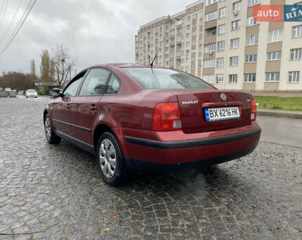 Красный Фольксваген Пассат, объемом двигателя 1.8 л и пробегом 246 тыс. км за 3299 $, фото 7 на Automoto.ua