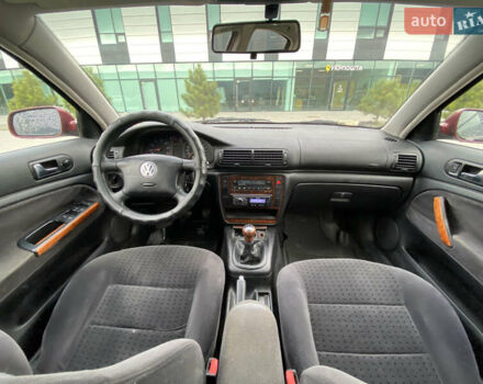 Красный Фольксваген Пассат, объемом двигателя 1.78 л и пробегом 246 тыс. км за 2999 $, фото 12 на Automoto.ua