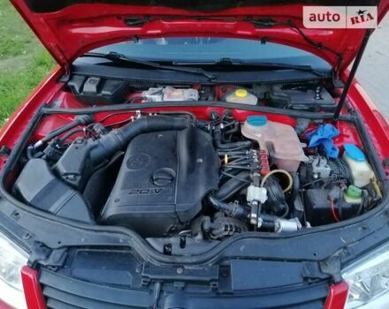 Красный Фольксваген Пассат, объемом двигателя 1.78 л и пробегом 320 тыс. км за 3500 $, фото 6 на Automoto.ua