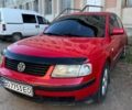 Красный Фольксваген Пассат, объемом двигателя 1.8 л и пробегом 290 тыс. км за 3150 $, фото 5 на Automoto.ua