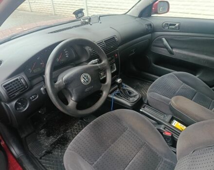 Червоний Фольксваген Пассат, об'ємом двигуна 0 л та пробігом 320 тис. км за 1850 $, фото 6 на Automoto.ua