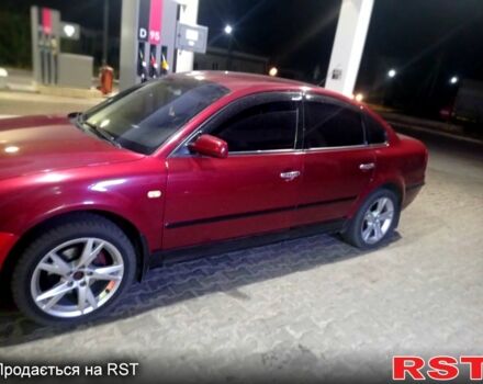 Красный Фольксваген Пассат, объемом двигателя 1.8 л и пробегом 260 тыс. км за 3250 $, фото 3 на Automoto.ua