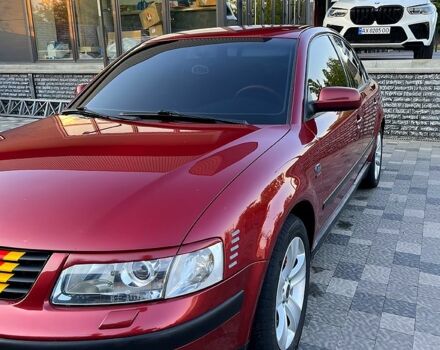 Красный Фольксваген Пассат, объемом двигателя 1.6 л и пробегом 225 тыс. км за 5000 $, фото 5 на Automoto.ua