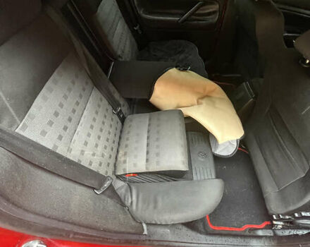 Красный Фольксваген Пассат, объемом двигателя 1.9 л и пробегом 380 тыс. км за 4000 $, фото 5 на Automoto.ua