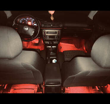 Красный Фольксваген Пассат, объемом двигателя 1.9 л и пробегом 380 тыс. км за 4000 $, фото 2 на Automoto.ua