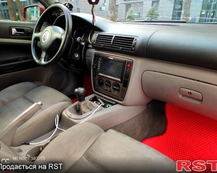 Червоний Фольксваген Пассат, об'ємом двигуна 1.6 л та пробігом 250 тис. км за 3900 $, фото 11 на Automoto.ua