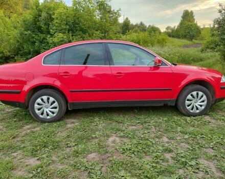 Красный Фольксваген Пассат, объемом двигателя 1.6 л и пробегом 225 тыс. км за 4300 $, фото 2 на Automoto.ua