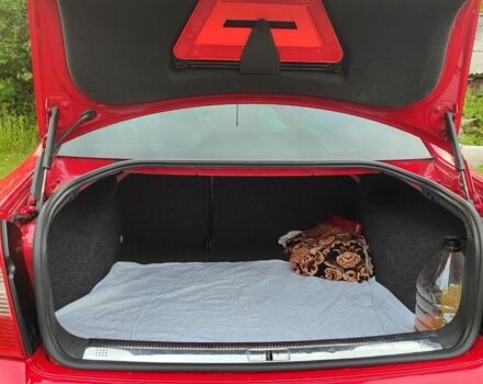 Красный Фольксваген Пассат, объемом двигателя 1.6 л и пробегом 225 тыс. км за 4300 $, фото 7 на Automoto.ua