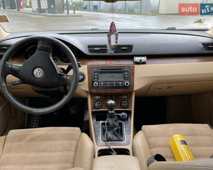 Красный Фольксваген Пассат, объемом двигателя 1.9 л и пробегом 308 тыс. км за 5000 $, фото 40 на Automoto.ua