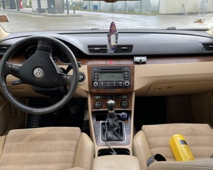 Красный Фольксваген Пассат, объемом двигателя 1.9 л и пробегом 300 тыс. км за 5000 $, фото 16 на Automoto.ua