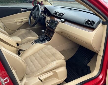 Красный Фольксваген Пассат, объемом двигателя 1.9 л и пробегом 300 тыс. км за 5000 $, фото 14 на Automoto.ua