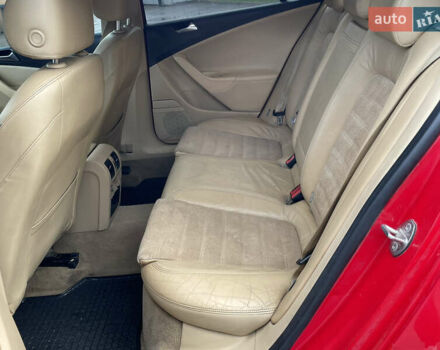 Красный Фольксваген Пассат, объемом двигателя 1.9 л и пробегом 308 тыс. км за 5000 $, фото 42 на Automoto.ua