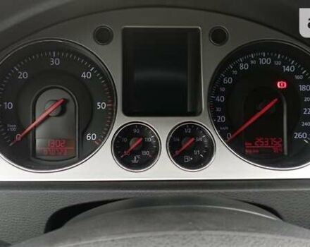 Красный Фольксваген Пассат, объемом двигателя 2 л и пробегом 254 тыс. км за 7999 $, фото 13 на Automoto.ua