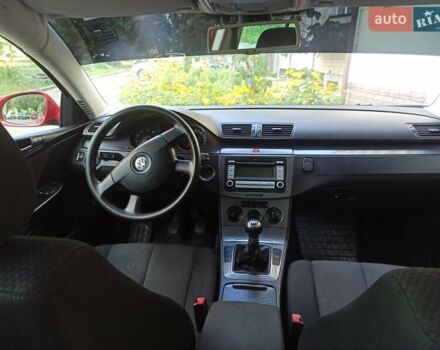 Червоний Фольксваген Пассат, об'ємом двигуна 1.4 л та пробігом 120 тис. км за 5300 $, фото 3 на Automoto.ua