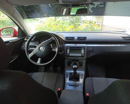 Червоний Фольксваген Пассат, об'ємом двигуна 1.4 л та пробігом 30 тис. км за 5500 $, фото 3 на Automoto.ua