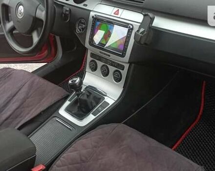 Красный Фольксваген Пассат, объемом двигателя 2 л и пробегом 254 тыс. км за 7999 $, фото 12 на Automoto.ua