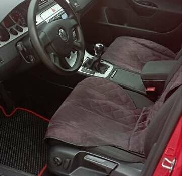 Красный Фольксваген Пассат, объемом двигателя 2 л и пробегом 254 тыс. км за 7999 $, фото 6 на Automoto.ua