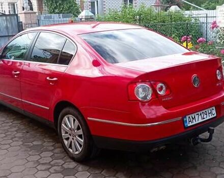 Красный Фольксваген Пассат, объемом двигателя 2 л и пробегом 254 тыс. км за 7999 $, фото 1 на Automoto.ua