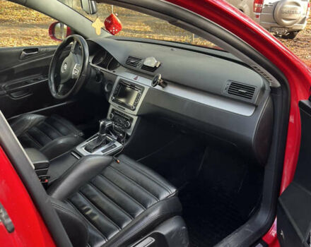 Красный Фольксваген Пассат, объемом двигателя 1.39 л и пробегом 259 тыс. км за 7100 $, фото 10 на Automoto.ua