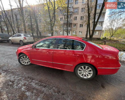 Красный Фольксваген Пассат, объемом двигателя 1.39 л и пробегом 259 тыс. км за 7100 $, фото 3 на Automoto.ua