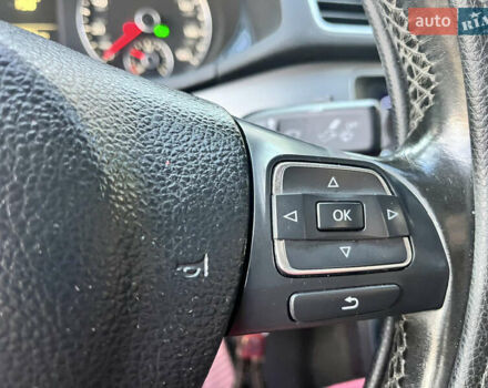 Червоний Фольксваген Пассат, об'ємом двигуна 2.5 л та пробігом 370 тис. км за 7850 $, фото 13 на Automoto.ua