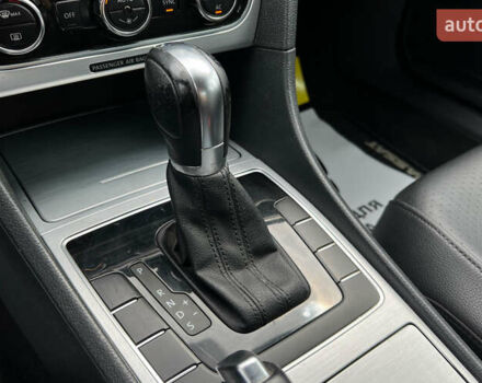 Червоний Фольксваген Пассат, об'ємом двигуна 2.5 л та пробігом 174 тис. км за 10300 $, фото 13 на Automoto.ua