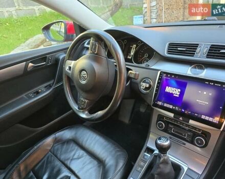 Красный Фольксваген Пассат, объемом двигателя 1.97 л и пробегом 273 тыс. км за 10900 $, фото 6 на Automoto.ua