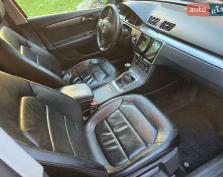 Красный Фольксваген Пассат, объемом двигателя 1.97 л и пробегом 273 тыс. км за 10900 $, фото 11 на Automoto.ua