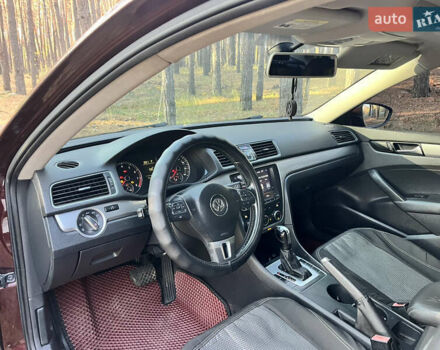 Червоний Фольксваген Пассат, об'ємом двигуна 2.5 л та пробігом 370 тис. км за 7850 $, фото 6 на Automoto.ua