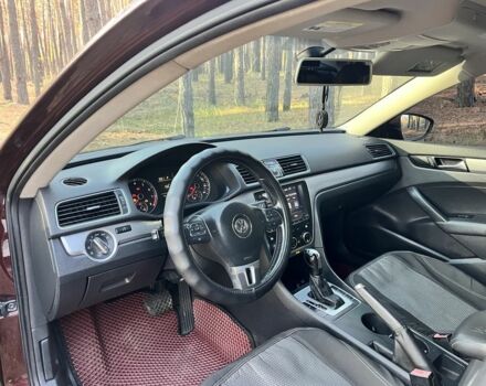 Червоний Фольксваген Пассат, об'ємом двигуна 2.5 л та пробігом 370 тис. км за 7850 $, фото 7 на Automoto.ua