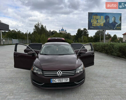 Красный Фольксваген Пассат, объемом двигателя 2.48 л и пробегом 384 тыс. км за 8499 $, фото 48 на Automoto.ua