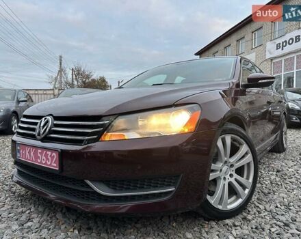 Красный Фольксваген Пассат, объемом двигателя 2.5 л и пробегом 186 тыс. км за 11200 $, фото 5 на Automoto.ua