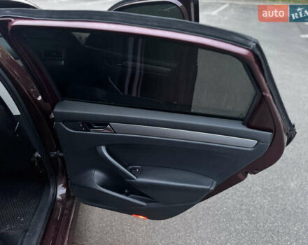 Красный Фольксваген Пассат, объемом двигателя 2.48 л и пробегом 241 тыс. км за 9500 $, фото 15 на Automoto.ua