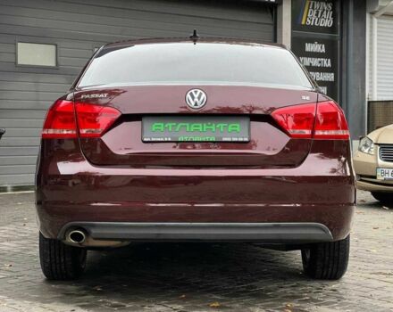 Красный Фольксваген Пассат, объемом двигателя 2.5 л и пробегом 70 тыс. км за 9900 $, фото 7 на Automoto.ua