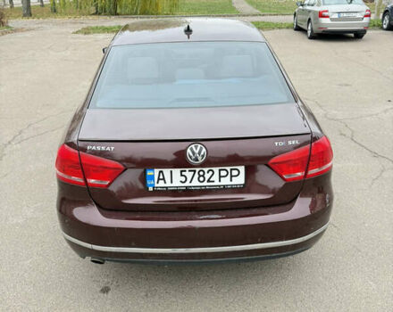 Красный Фольксваген Пассат, объемом двигателя 1.97 л и пробегом 188 тыс. км за 10000 $, фото 2 на Automoto.ua